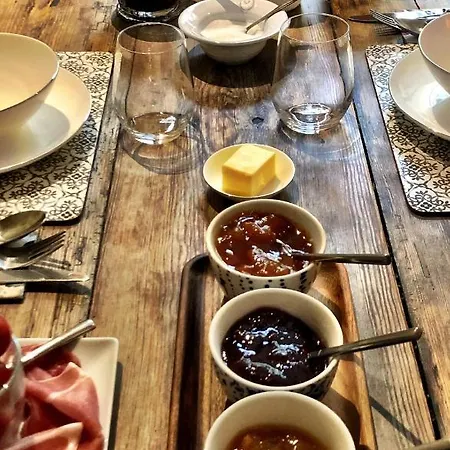 Oda ve Kahvaltı Maison Marie