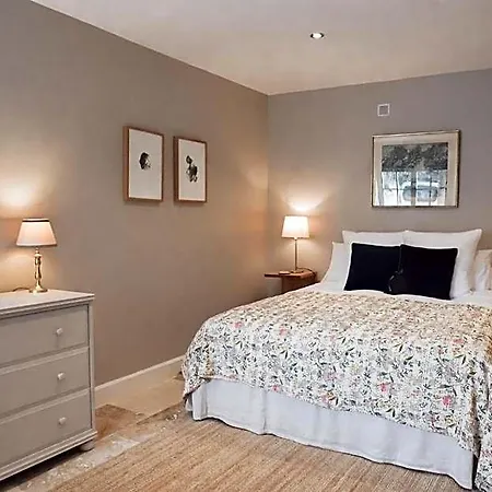 Maison Marie Bed & Breakfast 4*